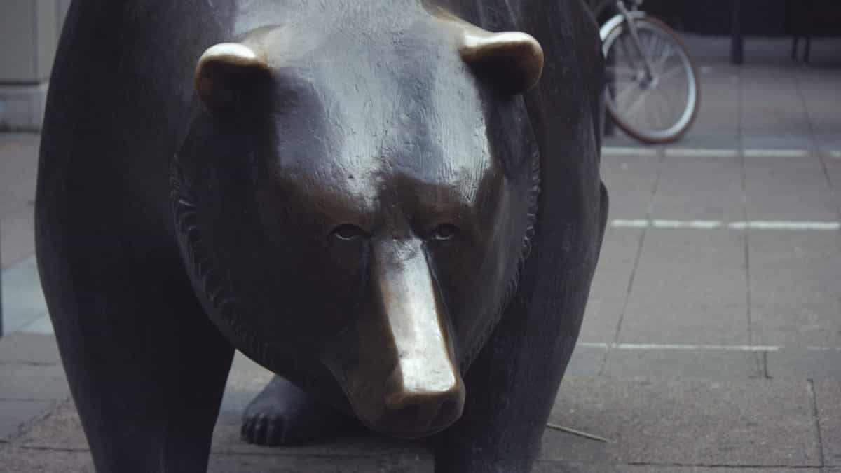 Total crypto market cap tanks over 9% following Trump's latest round of retaliatory tariffs on China