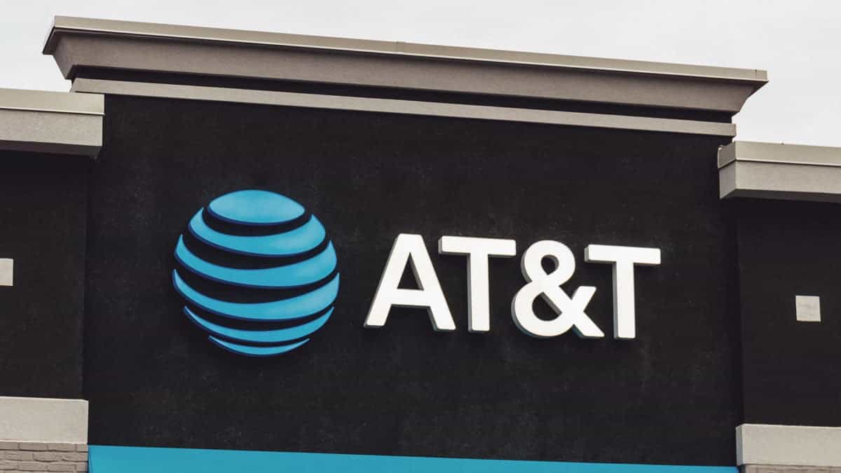 Court says AT&T SIM hack plaintiff's $24M crypto loss not result of security lapse, must amend suit