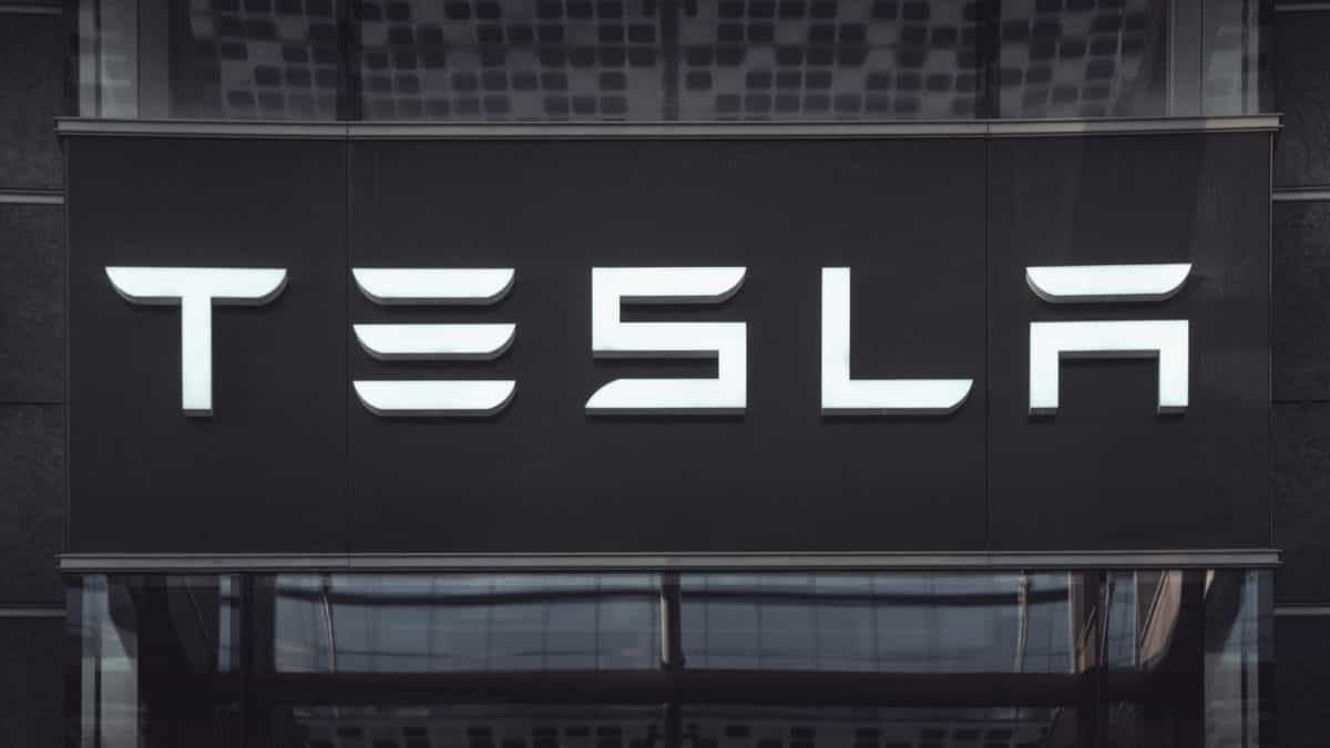 Tesla reports $600 million paper gain from bitcoin holdings in Q4 under new accounting rules