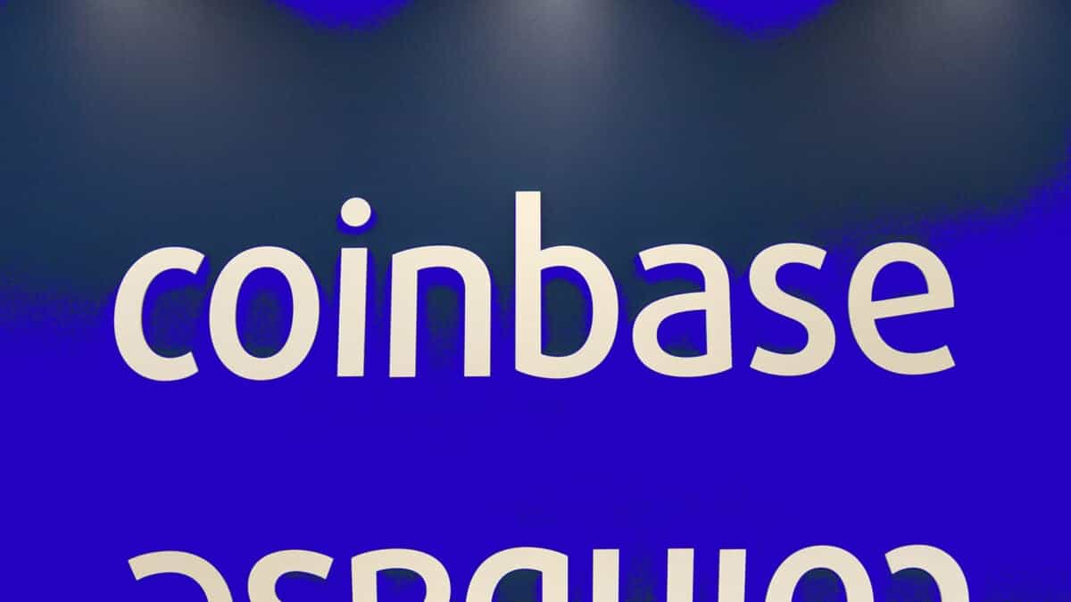 Coinbase nabs Facebook investor relations director ahead of IPO