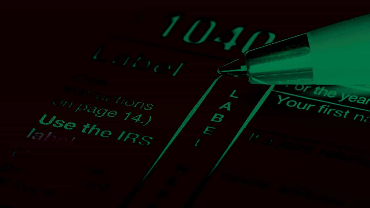 Roger Ver, facing 109-year sentence over 'exit tax' scandal, sues Spain to block US extradition