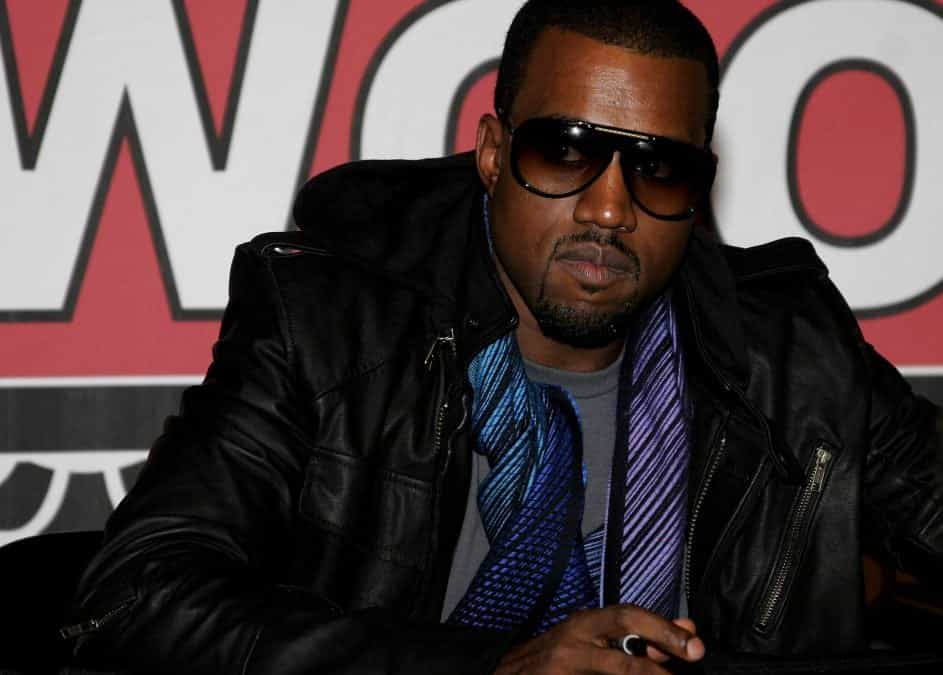 The artist who painted Kanye West mural in Chicago will sell it as an NFT on Avalanche