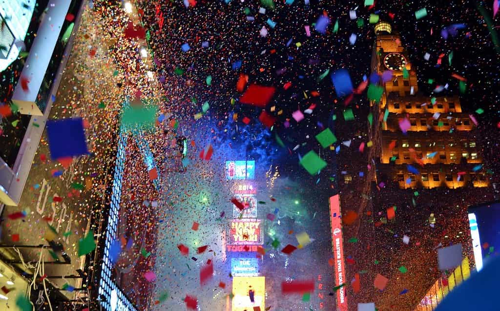 New Year's Eve celebration at One Times Square for 2014. Image courtesy of gigi_nyc/Flickr.