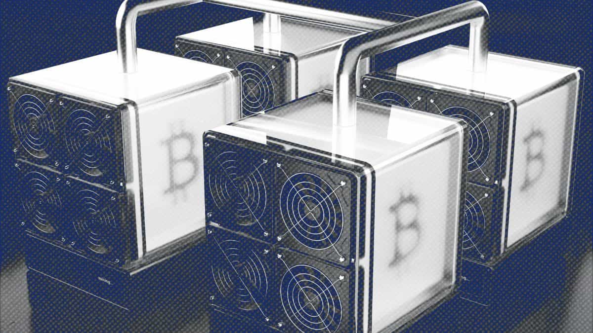 Bitcoin miners battle network difficulty and Texas heat in August production updates