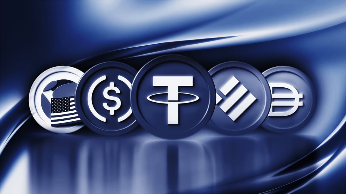 What are the different types of stablecoins?