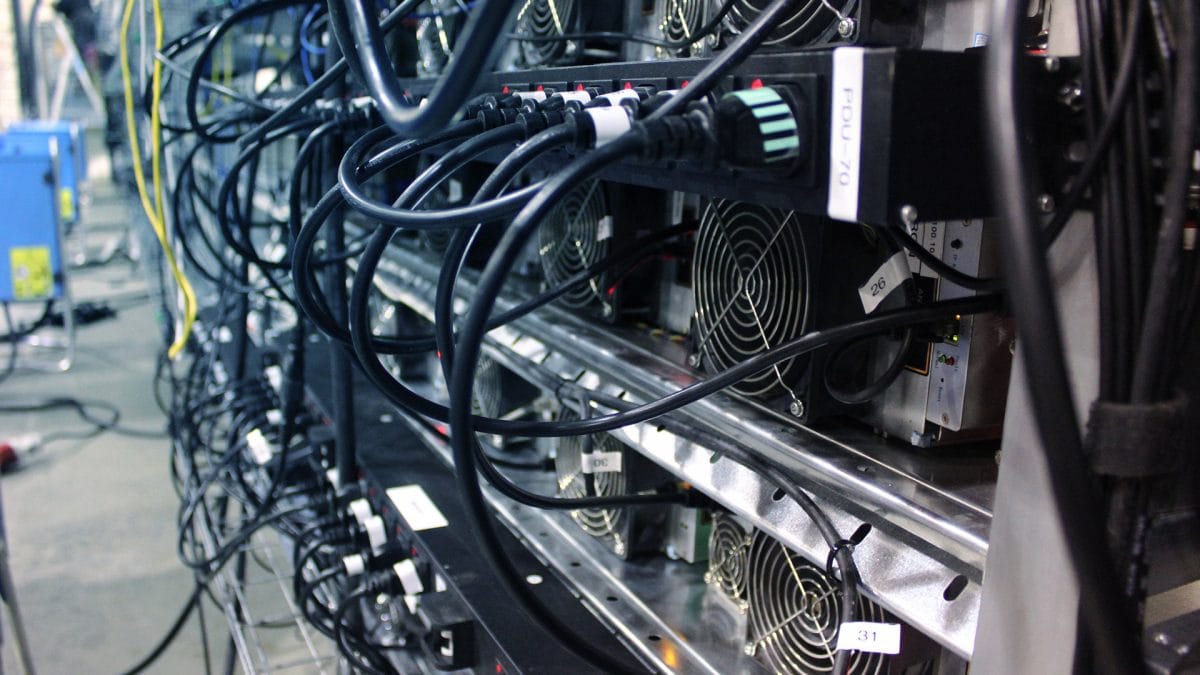 Bitcoin miner CleanSpark slashes 2023 hashrate guidance on build-out delays