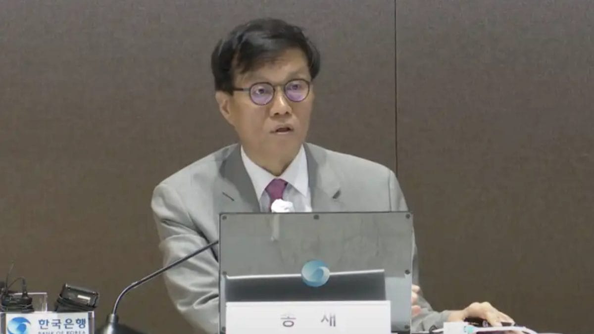 BOK Governor Lee Chang-yong
