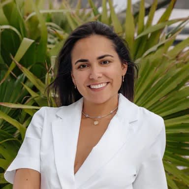 Image of Laura Vidiella from Head of Investor Relations, VanEck