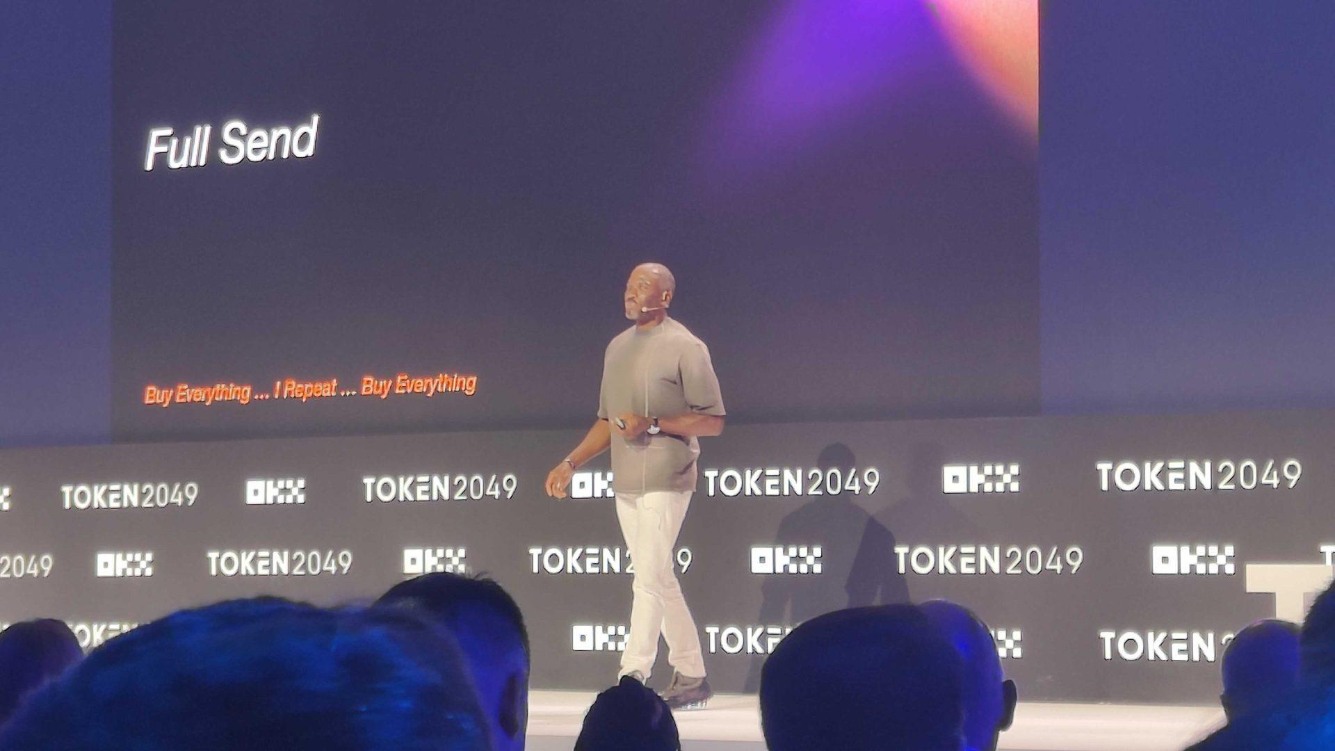 อาร์เธอร์ เฮย์ส ย้ำคาดการณ์ราคา Bitcoin แตะ 1 ล้านดอลลาร์ภายในปี 2028 เตือนถึงเวลาซื้อทุกอย่าง