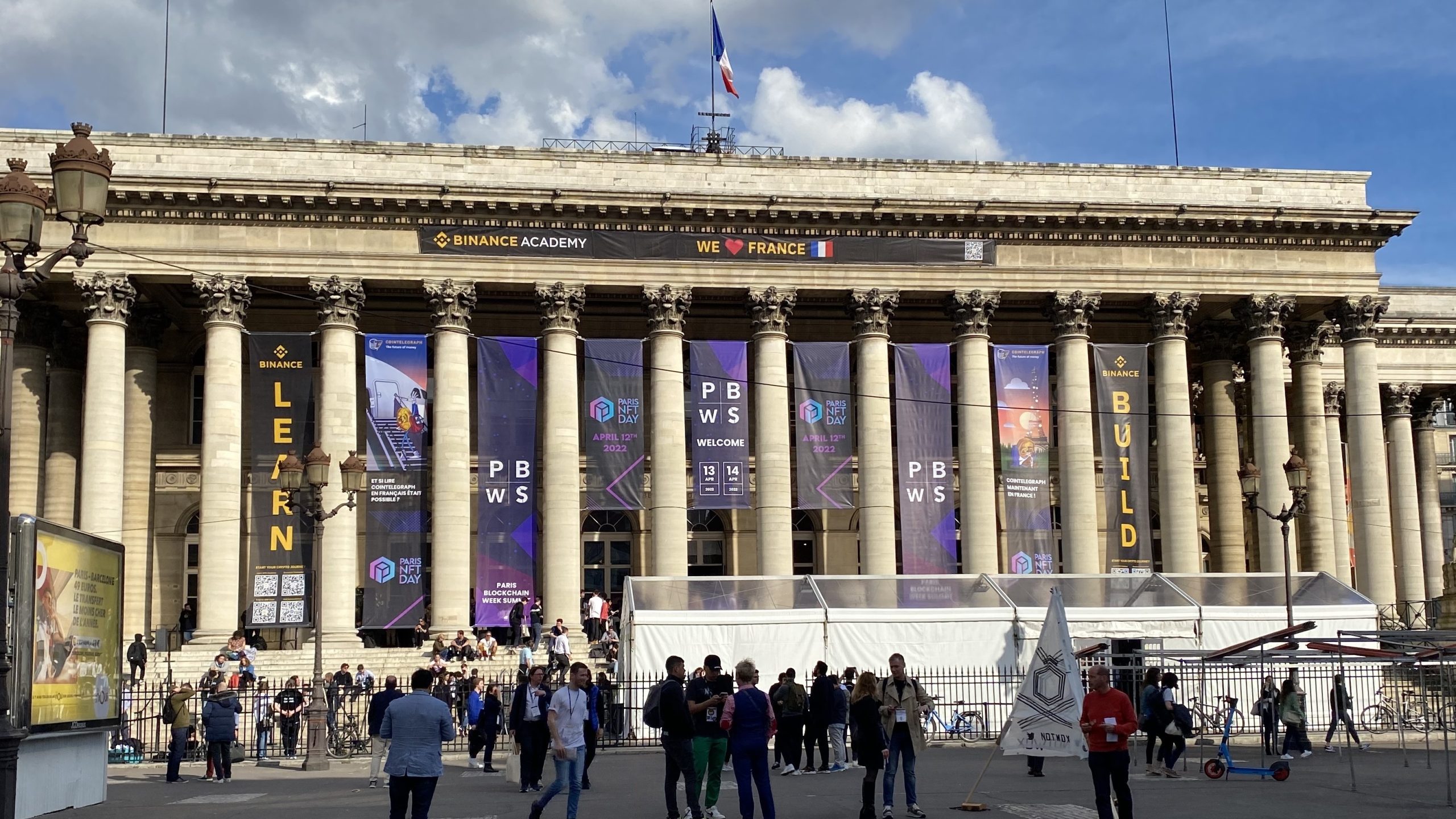 Paris Blockchain Week 2021 event space